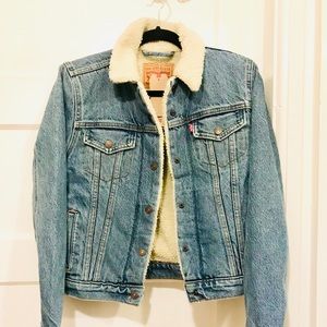 Levi’s Denim Sherpa Trucker Jacket NWT